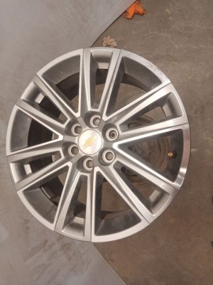 2022-2024 Chevrolet Traverse Silver 18x7.5 12-Spoke Silver Painted Alloy Wheel (Used OEM)