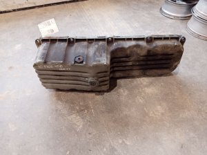1993-2003 Kenworth T800 Fiber Front Sump Engine Oil Pan (Used OEM)