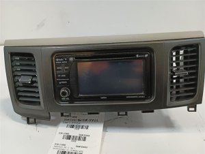 2013-2014 Toyota Sienna AM FM CD Navigation Radio Receiver (Used OEM)