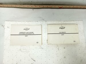 2007 GMC Canyon Owners Manual (Used OEM)
