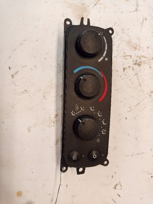 2003-2005 Dodge Ram 1500 Manual Temperature Control Module (Used OEM)