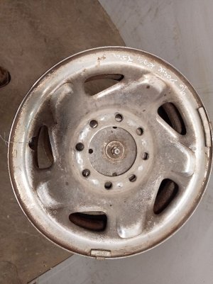 1998-2003 Dodge Ram 2500 Van Chrome Wheel (Used OEM)