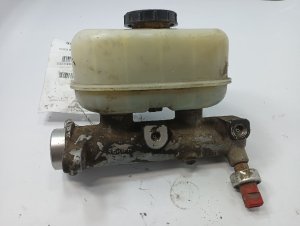 2000-2005 Ford Excursion Brake Master Cylinder with Cruise Control (Used OEM)