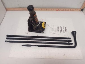 2015-2020 GMC Yukon XL Scissor Jack (Used OEM)