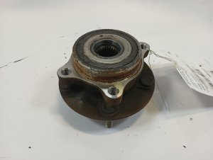 2018-2025 Mitsubishi Eclipse Cross Hub Assembly (Used OEM)