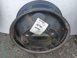  Volvo VNL 22.5x8.25 10-Hand Hole Steel Wheel (Used OEM)