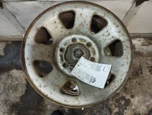 1992-1995 Toyota Pickup Wheel (Used OEM)