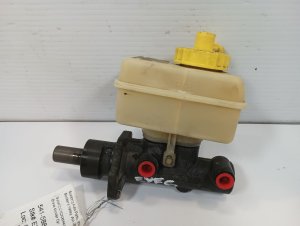 1999-2011 Volkswagen Golf Brake Master Cylinder without Electronic Stability Control (Used OEM)