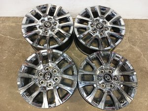 2024-2025 Toyota Tacoma 18x7.5 6 V-Spoke Chrome Clad Alloy Wheel (Used OEM)