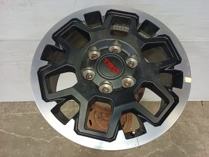 2024-2025 Toyota Tacoma Black 17x7.5 Black Machined Alloy Wheel (Used OEM)