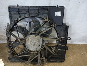 2013-2017 BMW X3 400-Watt Radiator Cooling Fan Assembly (Used OEM)