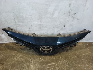 2021-2024 Toyota Camry Black Upper Grille (Used OEM)