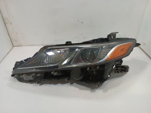 2020-2024 Toyota Camry Headlight Assembly - Left (Driver) (Used OEM)