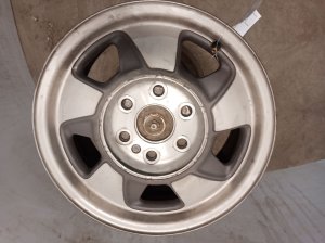 2000-2003 Chevrolet Tahoe 16x7 5-Spoke Machined Aluminum Wheel (Used OEM)