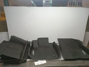 2016-2025 Chevrolet Malibu Black All-Weather Rubber Floor Mat Set (Used OEM)