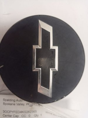 2022-2024 GMC Yukon Gloss Black Center Cap with Bowtie Logo (Used OEM)
