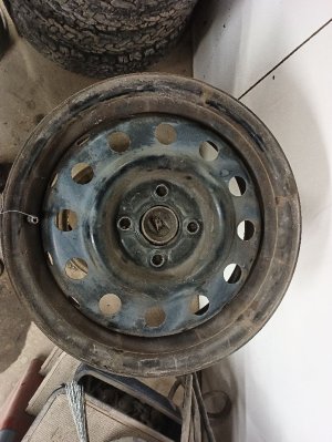 1993-2002 Saturn SL Black 15x6 4-Lug Steel Wheel (Used OEM)