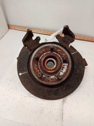 2007-2010 Ford Explorer Sport Trac Rear Knuckle and Hub Assembly - Right (Passenger) (Used OEM)