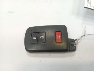 2019-2021 Toyota Tundra Keyless Entry Transmitter (Used OEM)