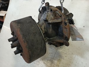 2003 Kenworth T800 Rear Differential Carrier Assembly (Used OEM)