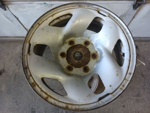 2001-2004 Toyota Tacoma Silver Silver Steel Wheel (Used OEM)