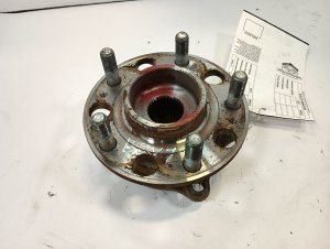 2019-2020 Hyundai Santa Fe Rear Wheel Hub and Bearing Assembly (Used OEM)