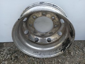  International 4300 19.5 Inch 8-Hole Aluminum Wheel (Used OEM)