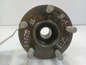 2008-2014 Subaru Outback Front Hub Assembly (Used OEM)