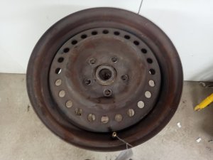 1996-2000 Plymouth Voyager Wheel (Used OEM)