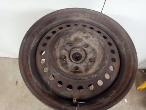 1996-2000 Plymouth Voyager Wheel (Used OEM)