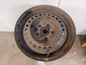 1996-2000 Plymouth Voyager Wheel (Used OEM)