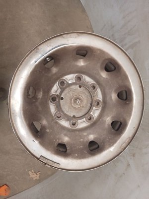 2001-2005 Ford Excursion Chrome 16-Inch 9-Hole Chrome Cladded Steel Wheel (Used OEM)