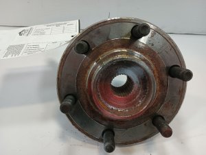 2011-2013 INFINITI QX56 Front Hub Assembly (Used OEM)