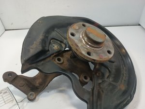 2006-2009 Volkswagen Rabbit Rear Knuckle Stub Axle - Right (Passenger) (Used OEM)