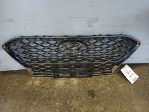 2018-2021 Hyundai Kona Gray Upper Grille (Used OEM)