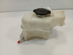 2014-2016 Kia Cadenza Engine Coolant Reservoir with Cap (Used OEM)