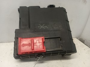 2021-2024 GMC Yukon Fusible Link Power Distribution Block (Used OEM)