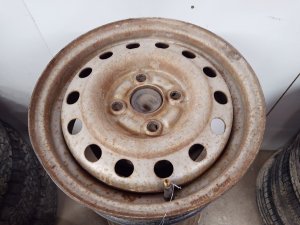 1992-1996 Honda Civic Silver 13x5 14-Hole Silver Steel Wheel (Used OEM)