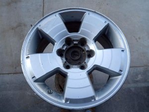 2005-2015 Toyota Tacoma 5-Spoke Machined Silver Alloy Wheel (Used OEM)