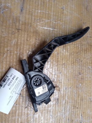 2011-2018 Ram 3500 Electric Throttle Accelerator Pedal (Used OEM)