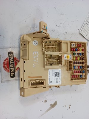 2017-2018 Hyundai Elantra Cabin Fuse Box (Used OEM)