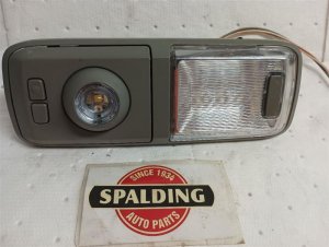  Volvo VNL Interior Rear Body Panel Courtesy Light (Used OEM)