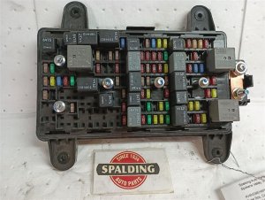  Volvo VNL Cabin Fuse Box (Used OEM)