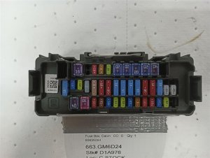 2024 Chevrolet Silverado 1500 Fuse Box (Used OEM)