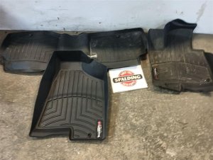 2010-2015 Hyundai Tucson Black WeatherTech All-Weather Floor Mat Set (Used OEM)