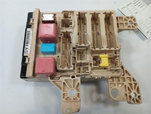 2004-2010 Toyota Sienna Cabin Fuse Box (Used OEM)