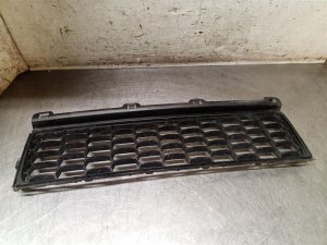 2015-2018 Jeep Renegade Black Lower Center Grille (Used OEM)