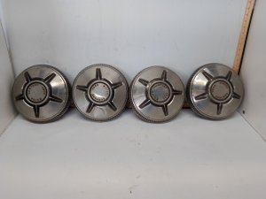 1971-1977 Mercury Comet Wheel Cap (Used OEM)
