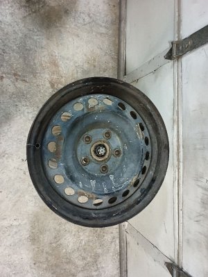 2014-2015 Nissan Rogue Select Black Wheel (Used OEM)