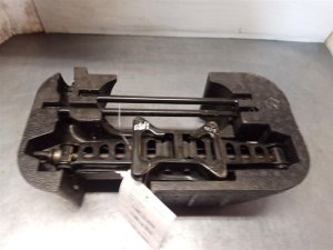 2009-2020 Dodge Journey Scissor Jack and Tool Kit (Used OEM)